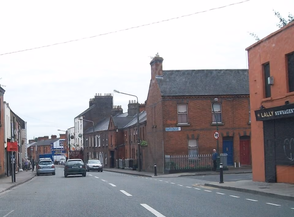 Safe Electric technician isolating hazardous circuit in Cabra home